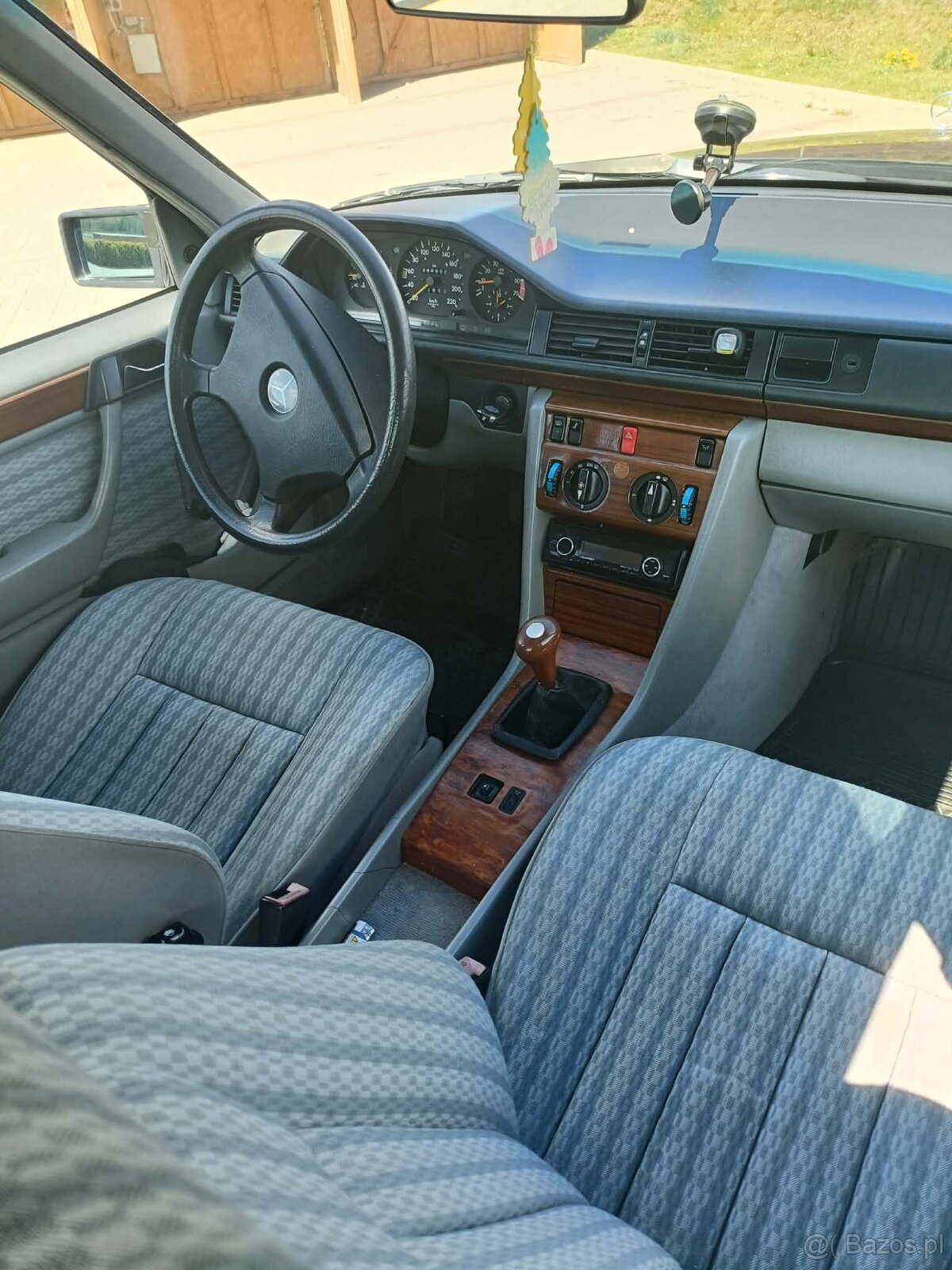 Sprzedam samochód Mercedes - 4