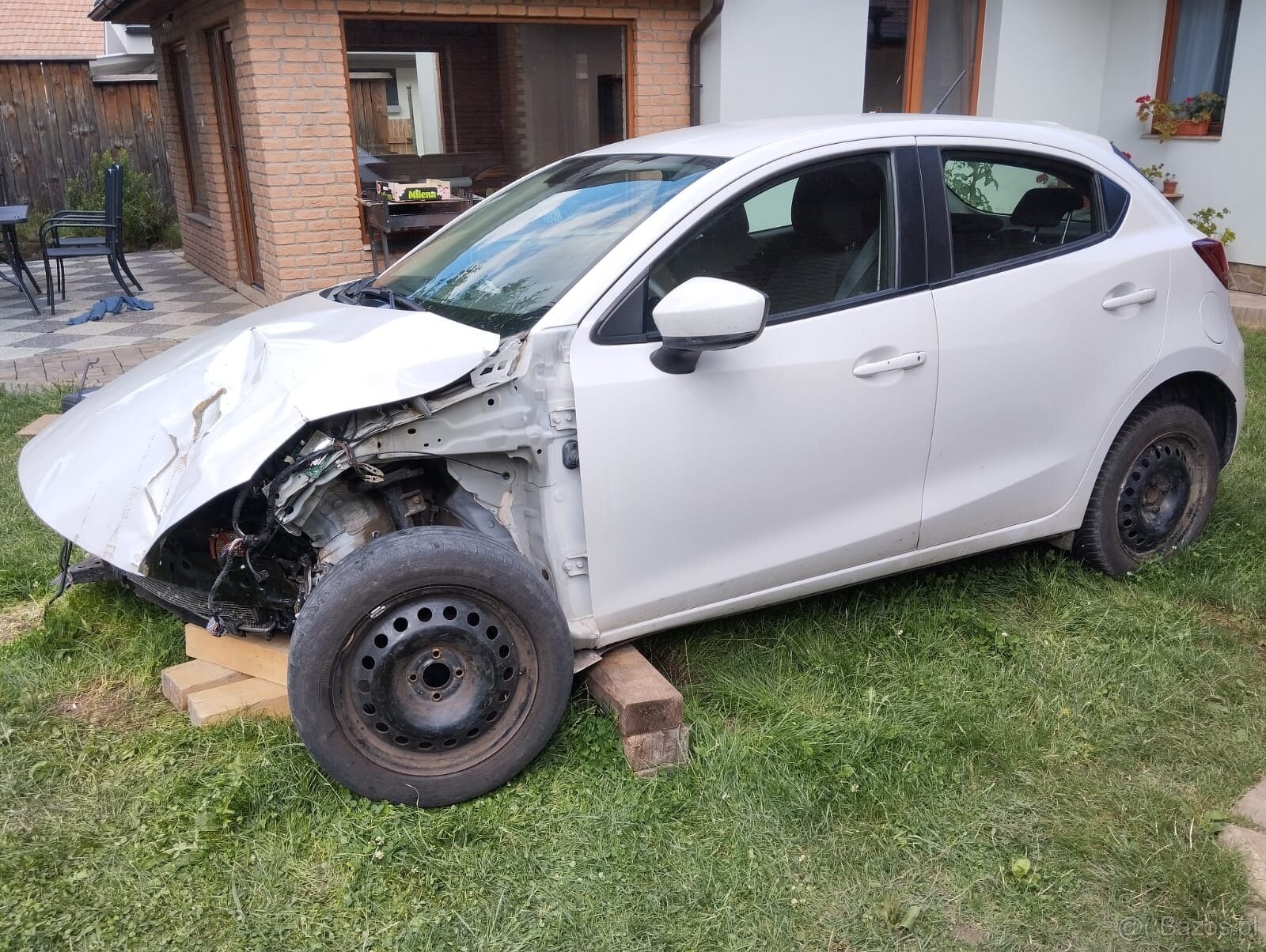 Mazda 2 na części - 4