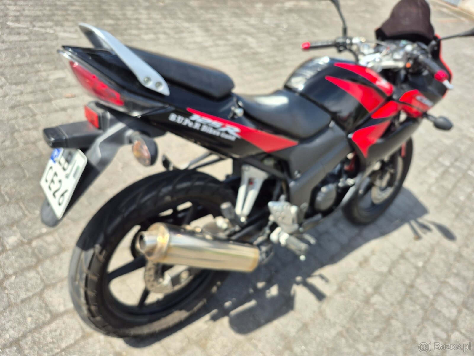 Honda CBR125R - 4
