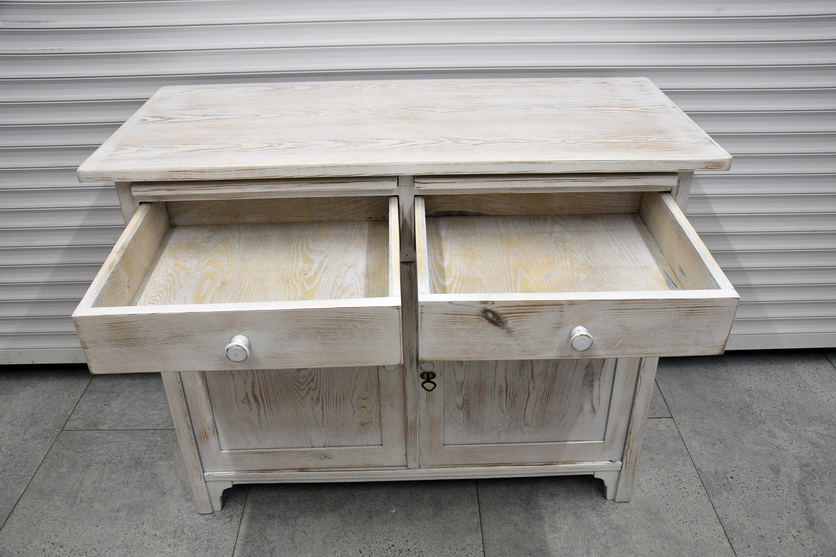 komoda z drewna sosnowego - jak nowa - 4