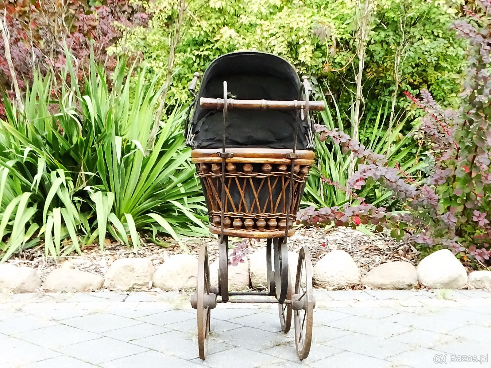 Ozdobny dekoracyjny wózek dziecięcy typu retro 60x50 cm. - 4