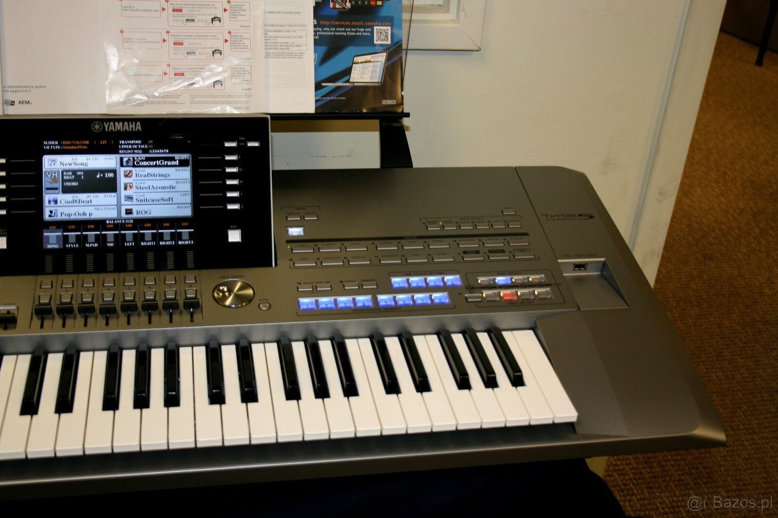 Yamaha Tyros 5 z 61 klawiszami - 4