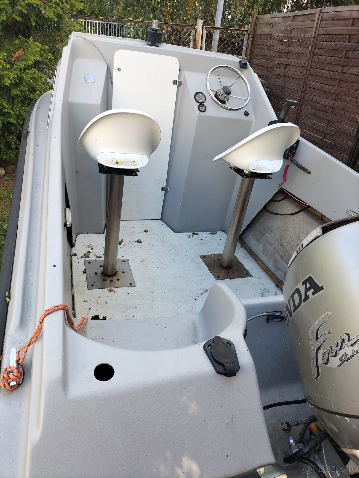 Motorówka kabinowa - 4