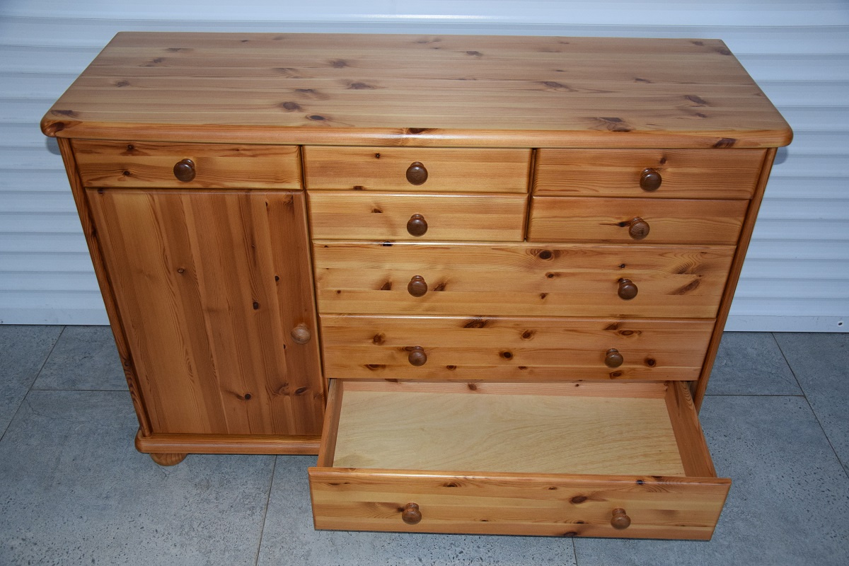 komoda z drewna sosnowego - jak nowa - 4