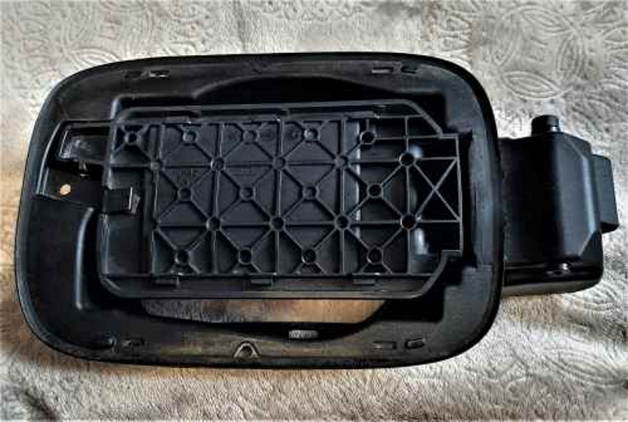 Do sprzedania wkład wlewu paliwa do Audi A4 B8 - 4