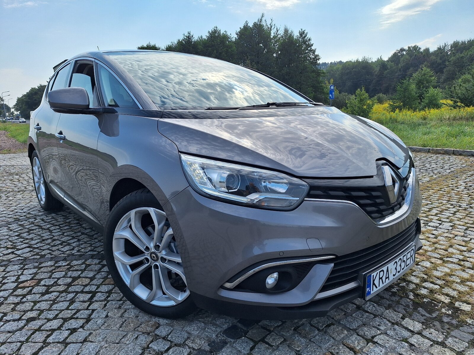 Renault Scenic 1,7dci 120KMKeyless-GoLedKameraNavi - 4