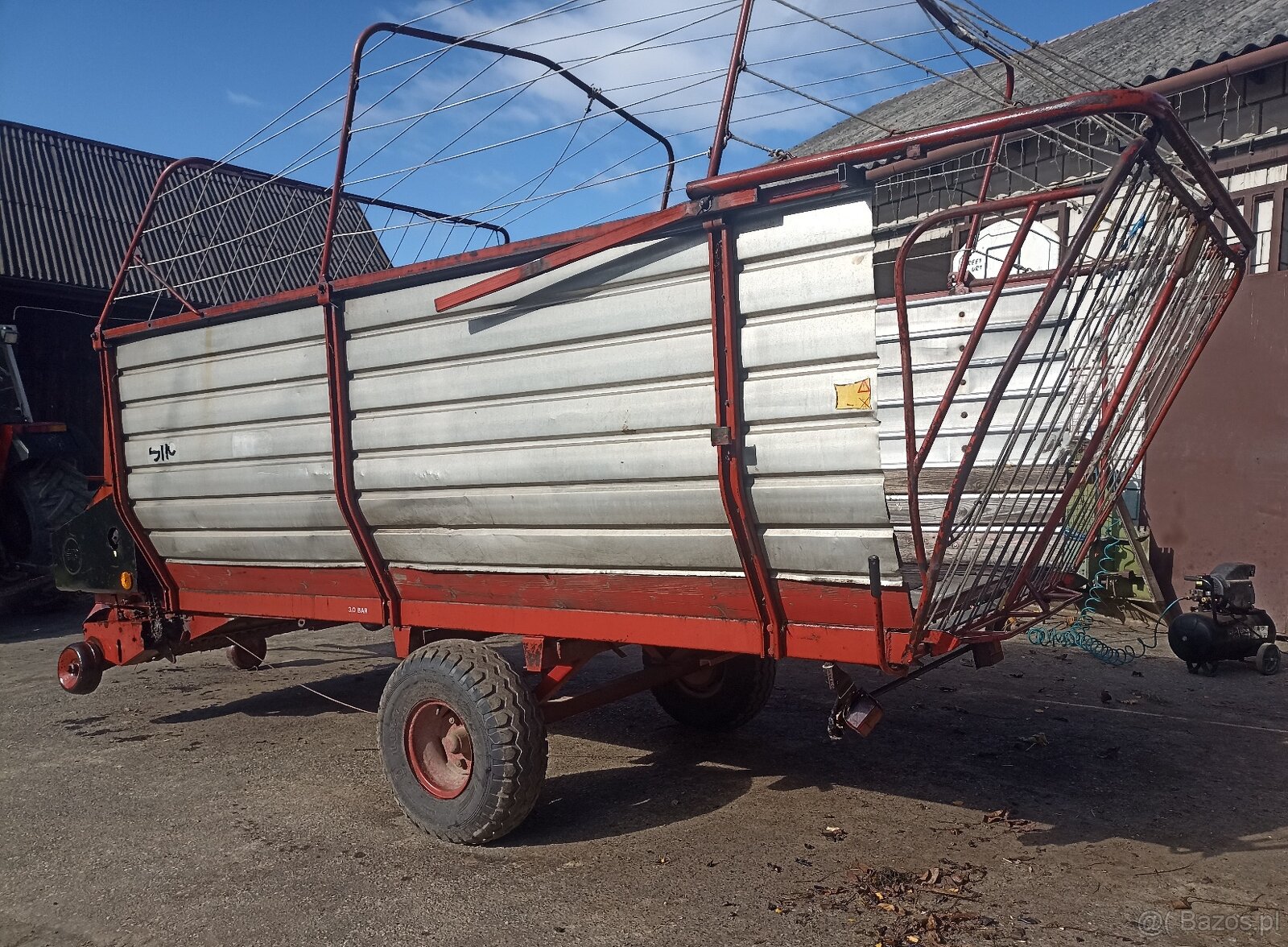 Przyczepa samozbierająca jugosłowiańska SIP 2 - 4