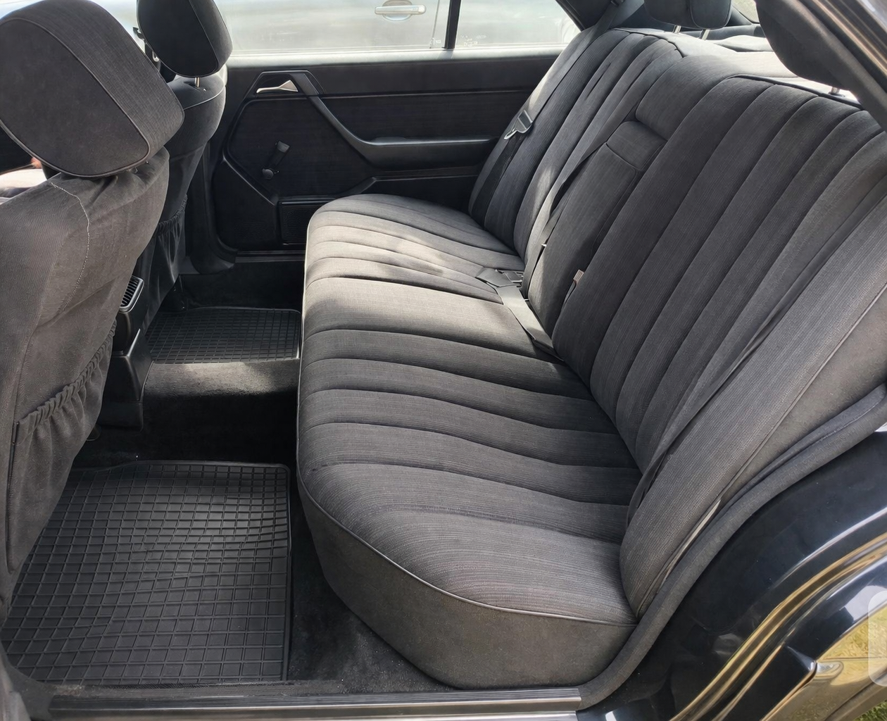 124 230e rok 1987 - 4