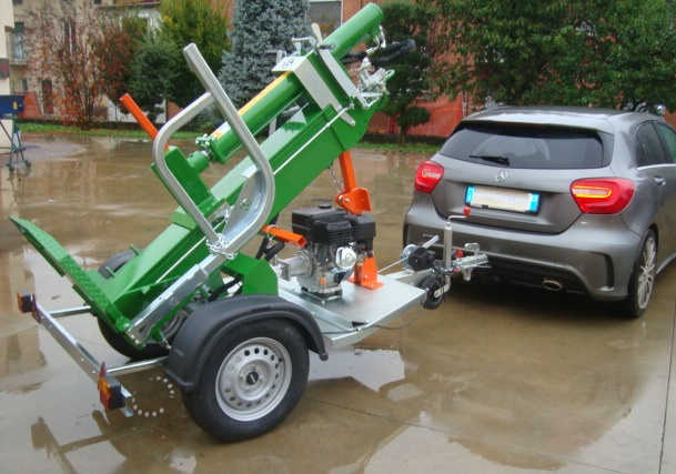 Sprzedam pionową łuparkę do drewna typu Derky. - 4