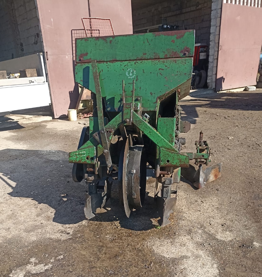 Sadzarka do ziemniaków dwurzędowa czeska Agrozet z nadstawką - 4