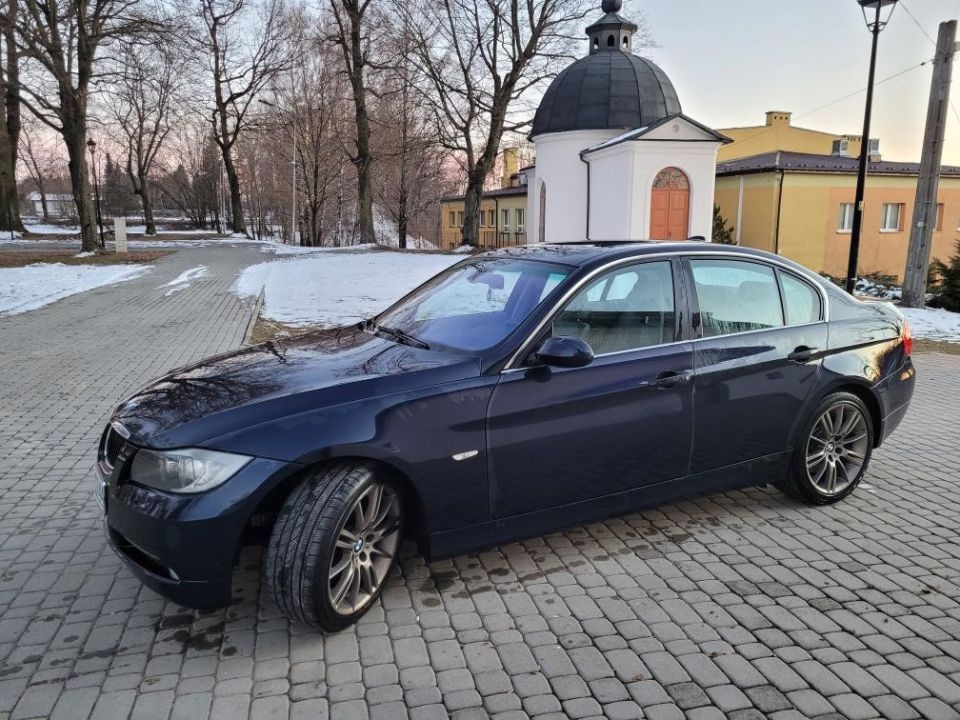 BMW e90 3.0 258km lpg - 4