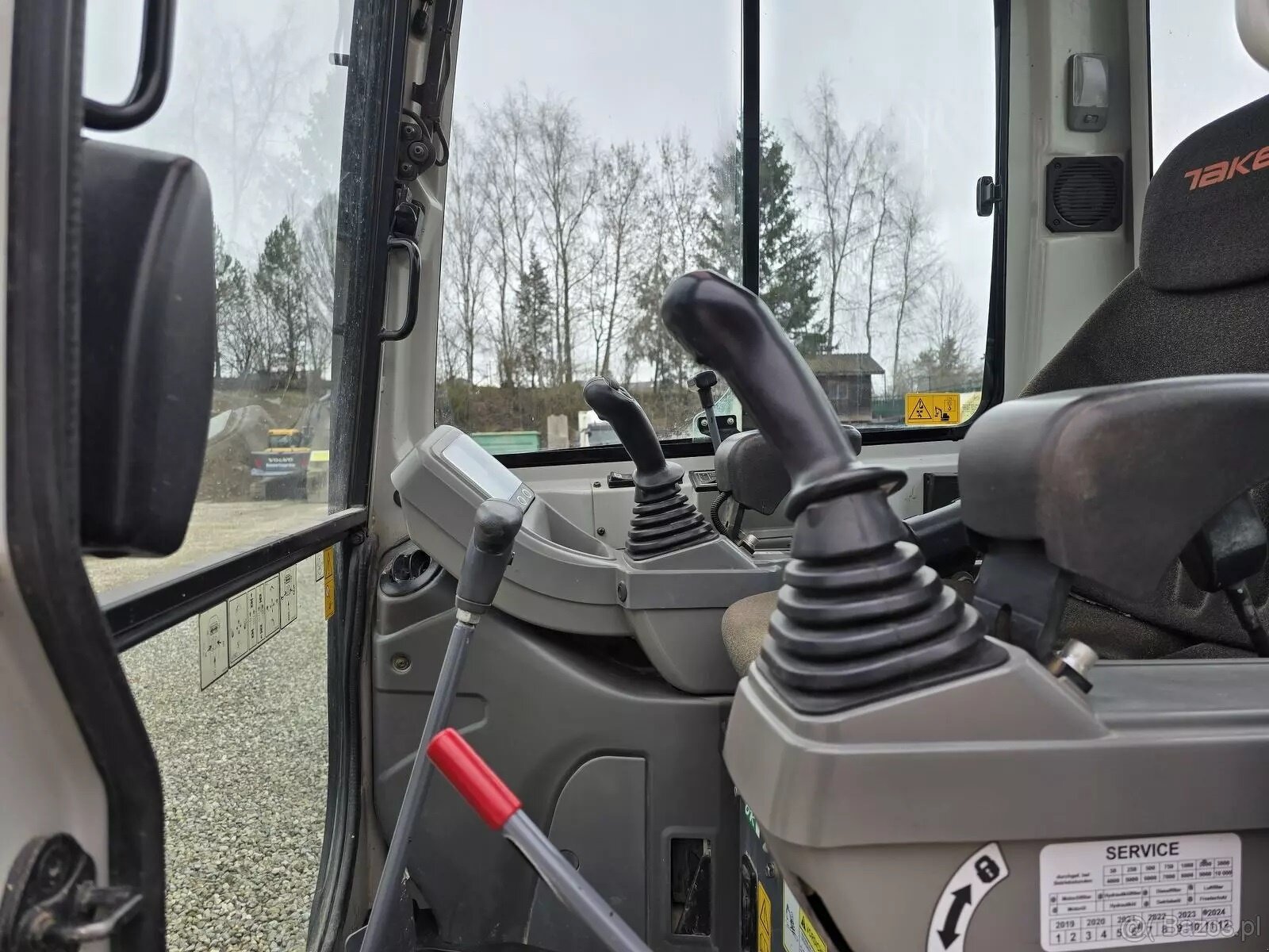 Sprzedam minikoparkę Takeuchi TB225 |23KM-2,4t| - 4