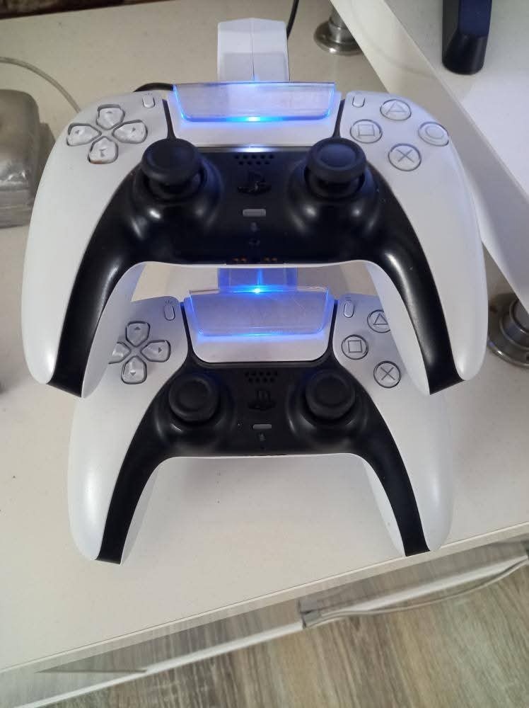 Konsola PS 5 z napędem, 3gry+2pady - 4