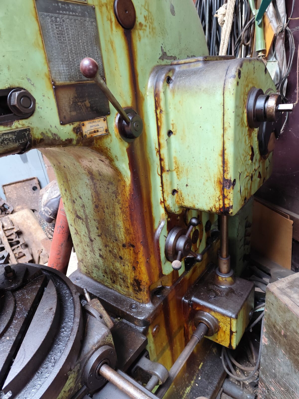 dlutownica pionowa TOS, typ HOV 25 - 4