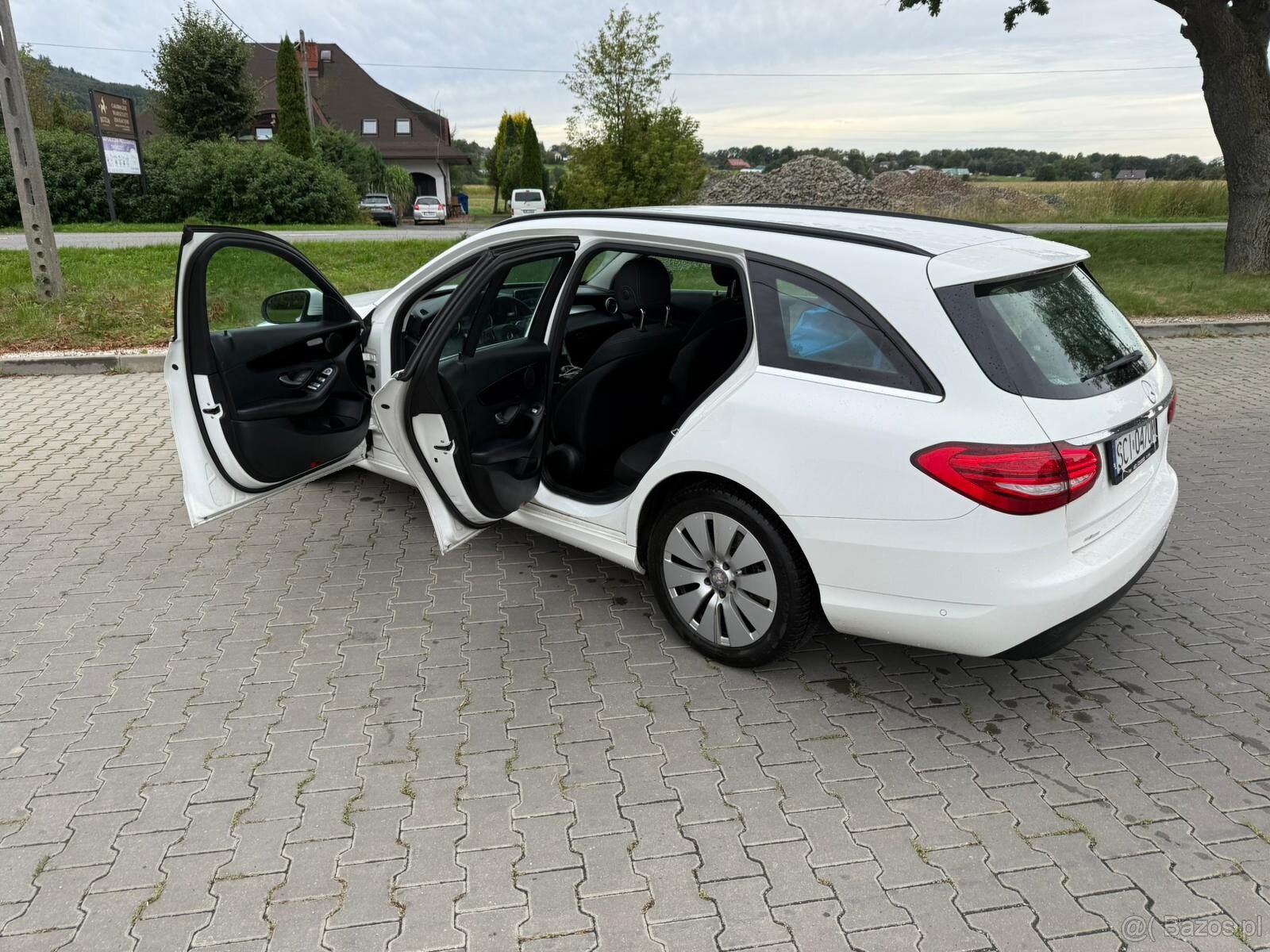 Mercedes-Benz 220 D 4MATIC - 4