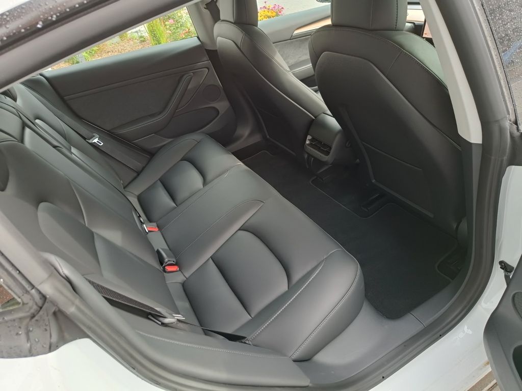 2022 Tesla Model 3 - 4