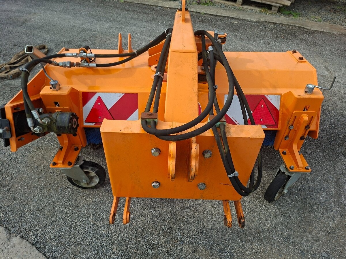 Przednia szczotka do ciągnika ZAR 14 - 4