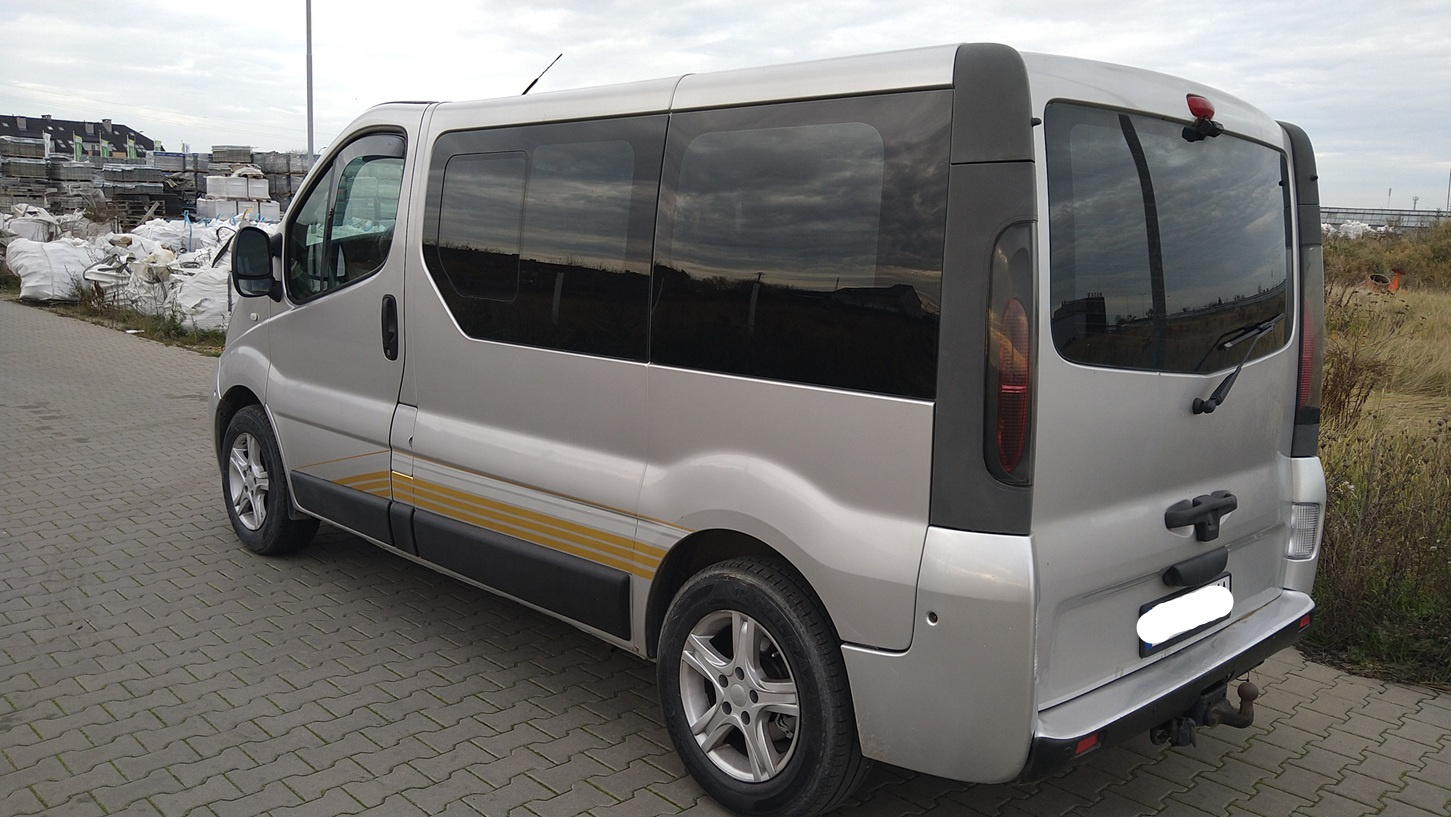 renault trafic 2.5 diesel klima 7 osobowy - 4