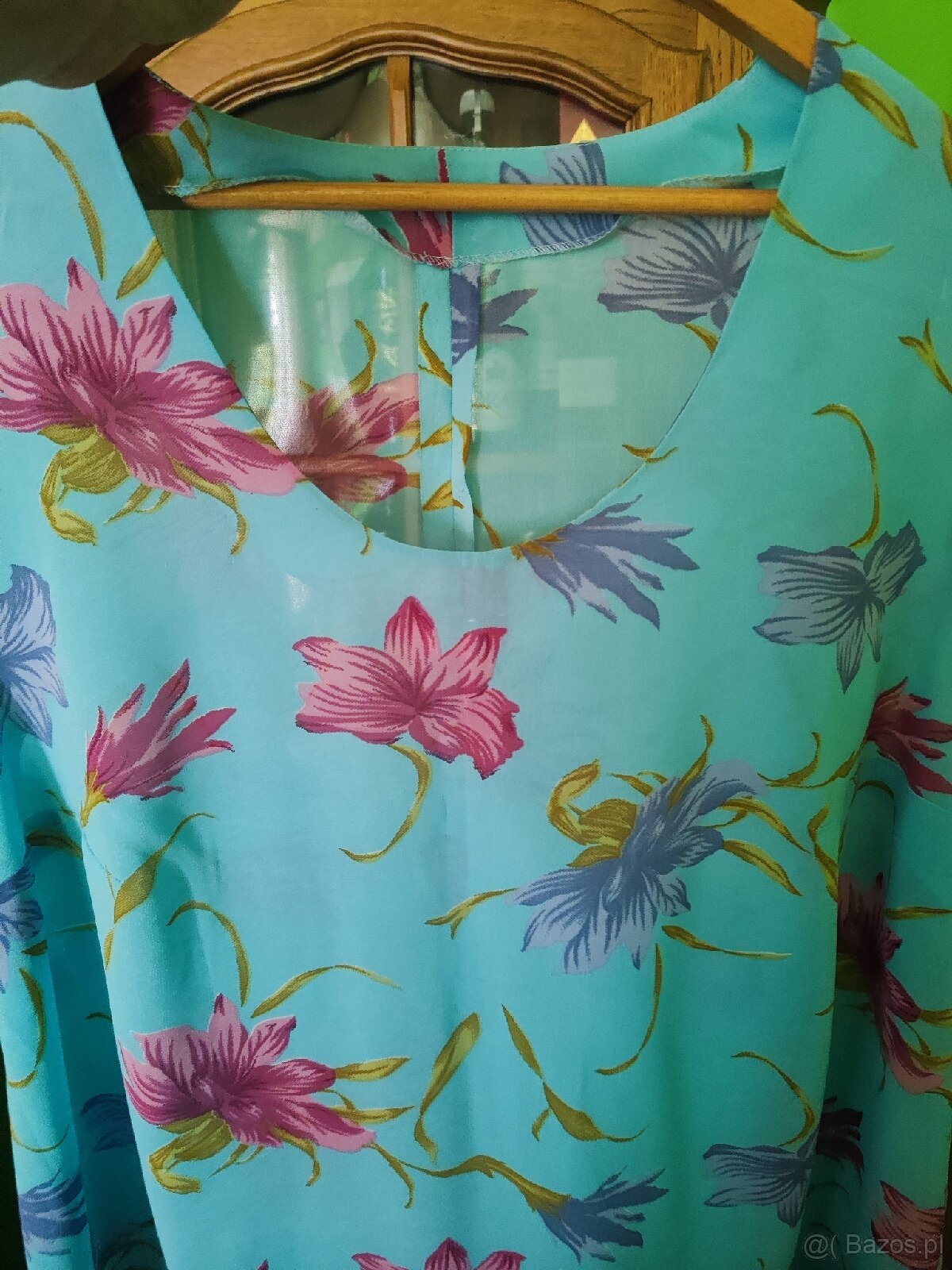Przewiewna bluzeczka plus size - 4