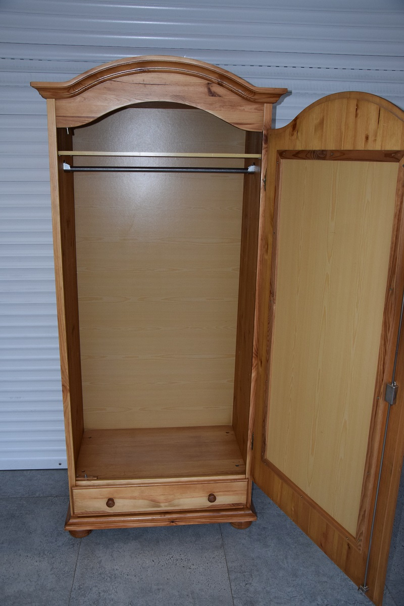 szafa z lustrem z drewna sosnowego - jak nowa - 4