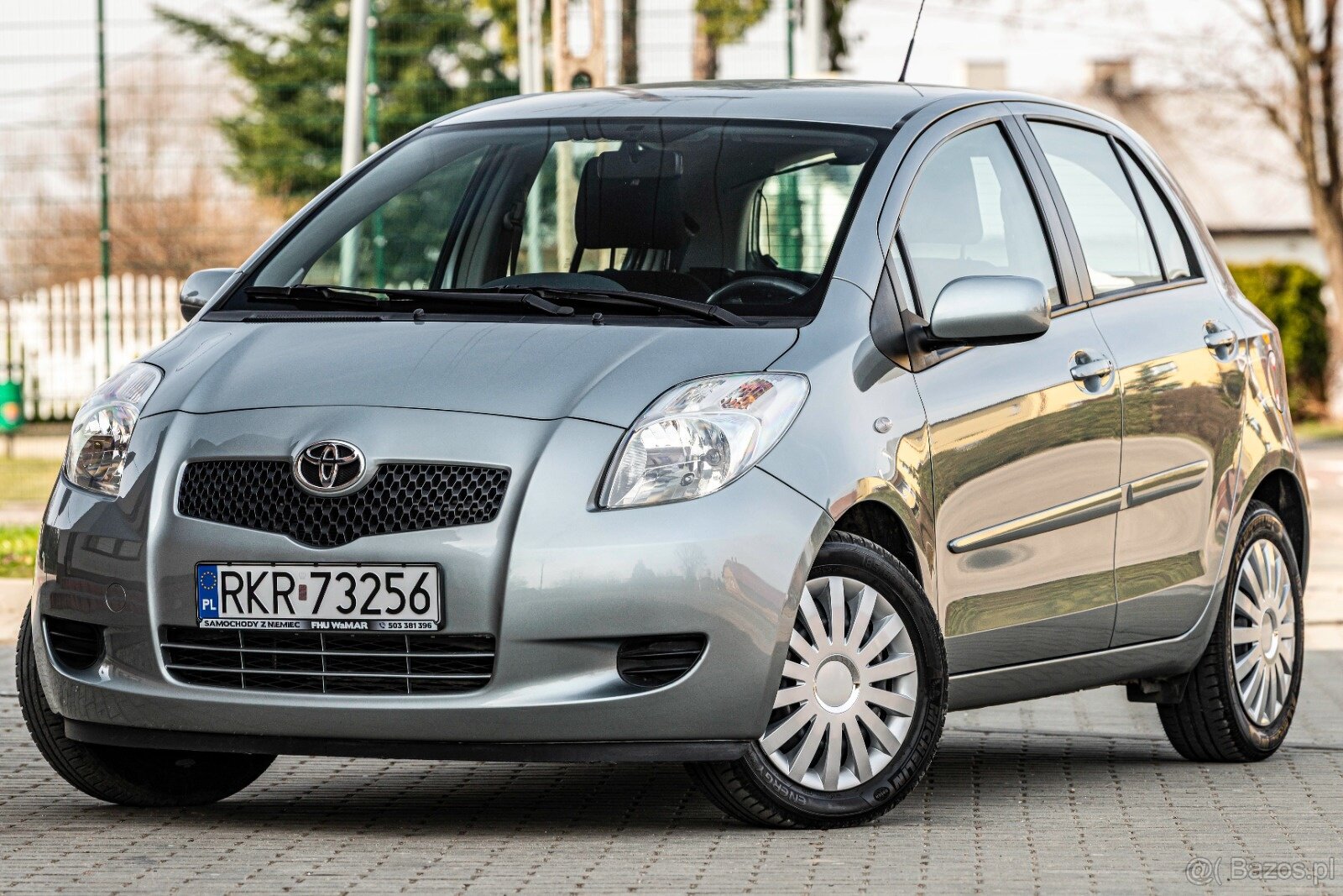 TOYOTA YARIS - 4