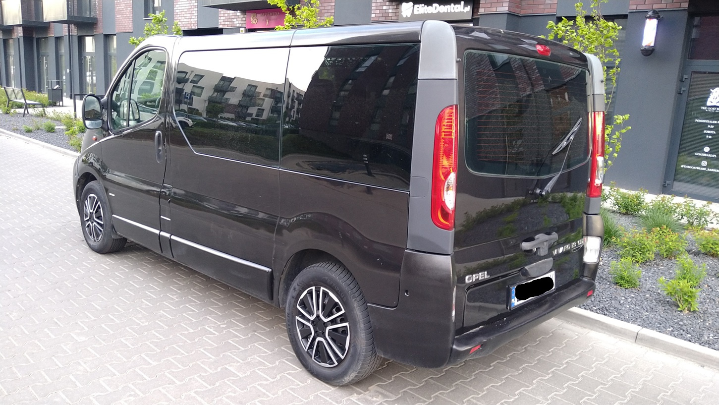 opel vivaro 2005r klima 6 osobowy 1.9 - 4