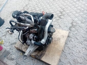 Silnik 1,9 tdi 75kw typ BRS transporter T5 - - 4