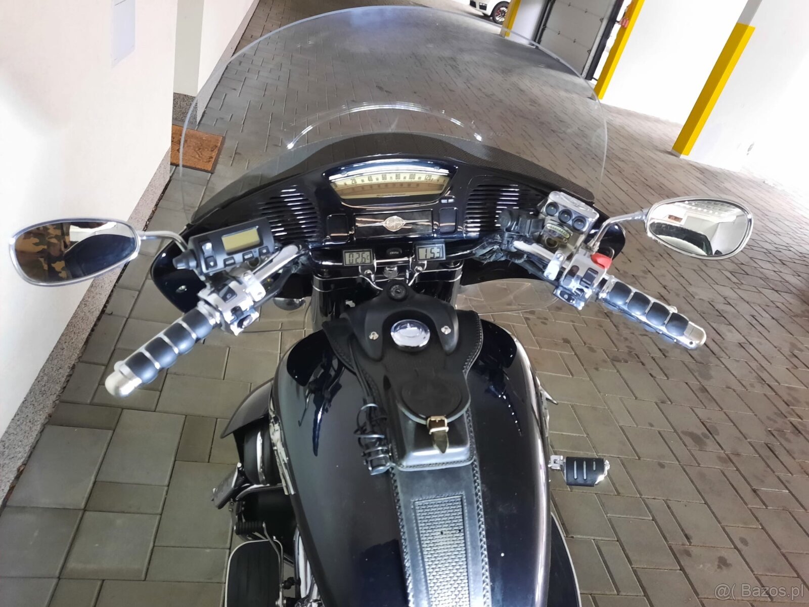 Yamaha XVZ 1300 MIDNIGHT VENTURE - 4