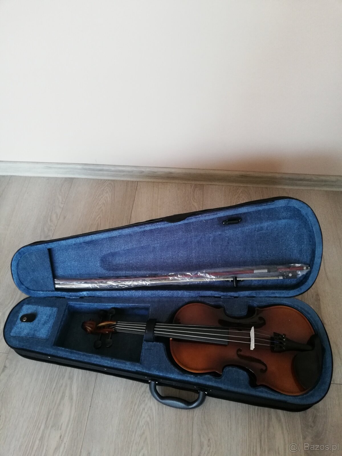 Sprzedam nowiutkie skrzypce 4/4. - 4