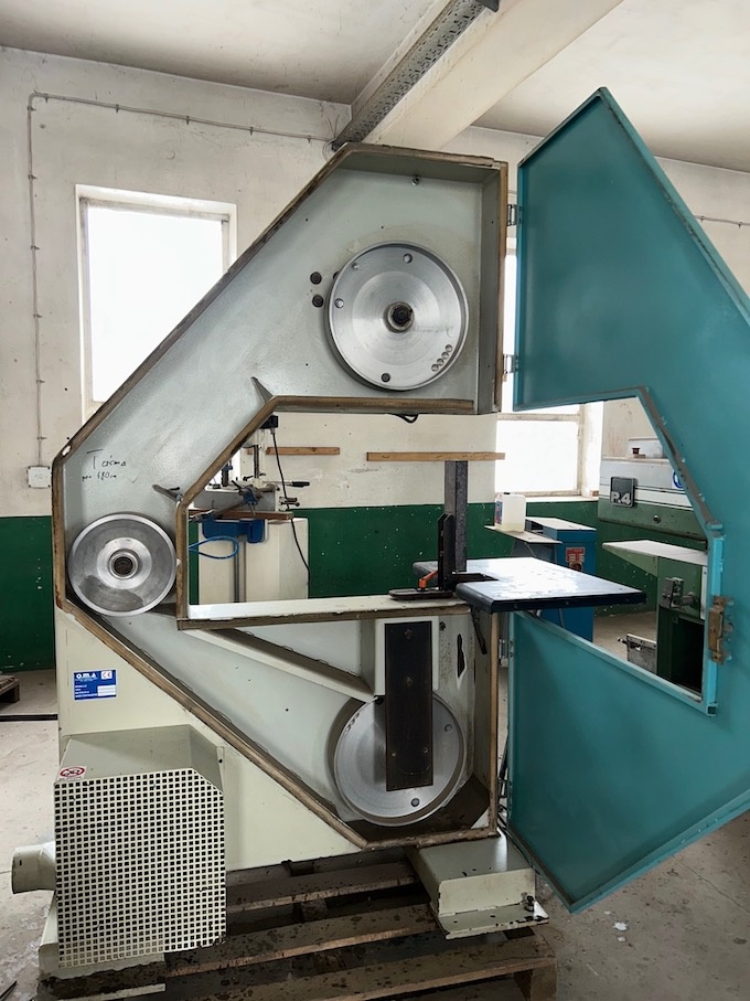 Szlifierka pionowa O.M.A do elementów krzywoliniowych - 4