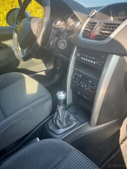 Peugeot 207 - 4
