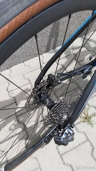 Rower Giant Defy Advanced 0 Pro Di2 carbon S - 4
