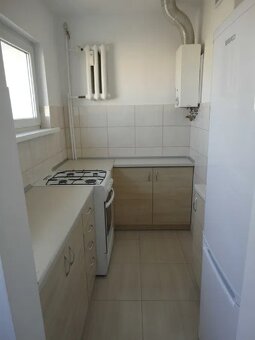Mieszkanie o pow. 33.90m2, po remoncie, IV p., Os. Kaliniec - 4