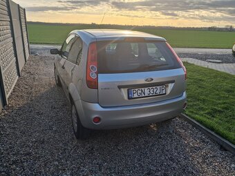 Sprzedam auto Ford Fiesta 2007 - 4