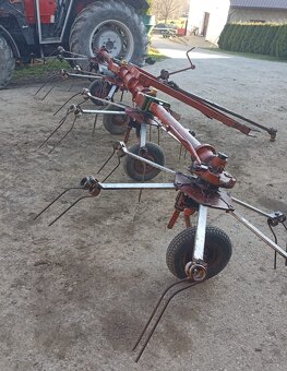 Przewracarka przetrząsacz karuzelowy Stoll Z500 - 4