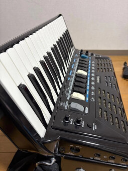 Roland V Akordeon FR-3x - 4