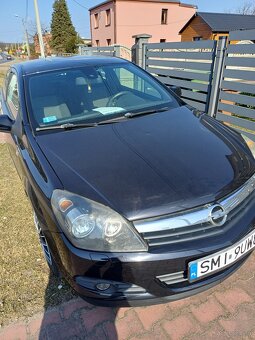 Opel Astra H 1.6 GTC 2006r - 4