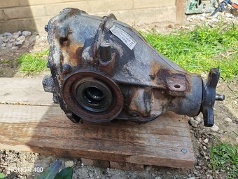 Sprzedam tylny dyferencjał do Chryslera 300C 3.0 CRD - 4