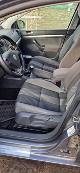 VW GOLF V 80KM benzyna - 4