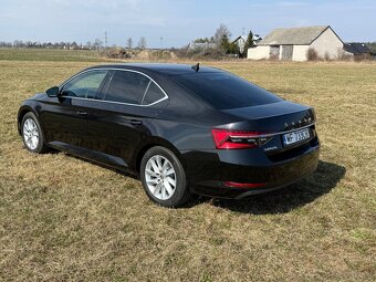Skoda superb 2,0 (150 km) rok 2020 - 4