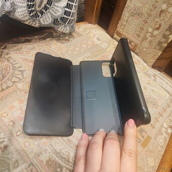 Etui do telefonów typu "Clear View Standing Cover" - 4