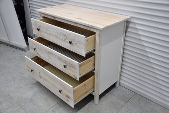 komoda z drewna sosnowego - jak nowa - 4