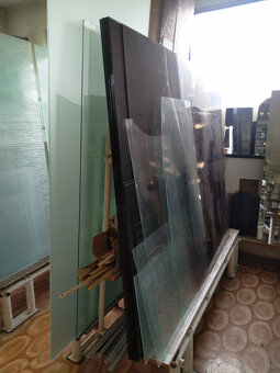 ponukam na predaj zostatok skla a zrkadiel a naradia - 4