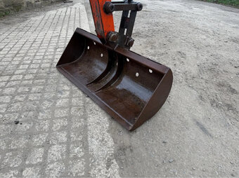 Sprzedam ciągnik Kubota w ładowacz czołowy / koparkę - 4