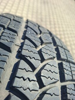 Opony 215/55/17 r KORMORAN SNONPRO B2 m+s 98v bieżnik ok 9 m - 4
