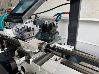 tokarka klowaTOS Trenčín, typ SN 50 - 2000 - 4