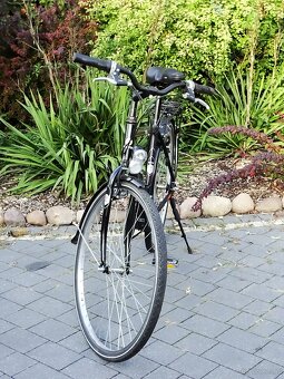 Klasyczny niemiecki rower miejski MIFA z prostą ramą, bagażn - 4