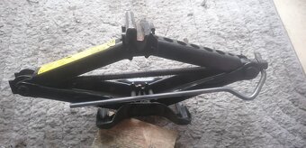 Podnośnik samochodowy - 4