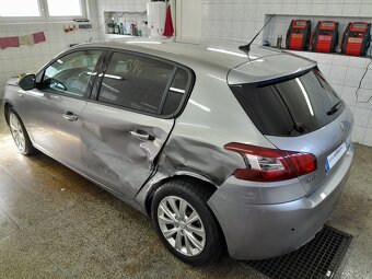 Peugeot 308 1,2 110 - 4