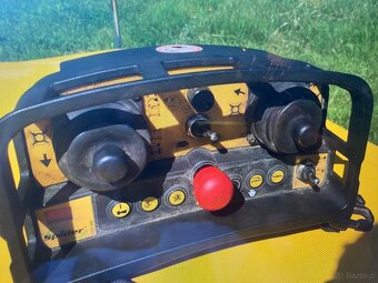 Sprzedam kosiarkę zdalnie sterowaną - 4